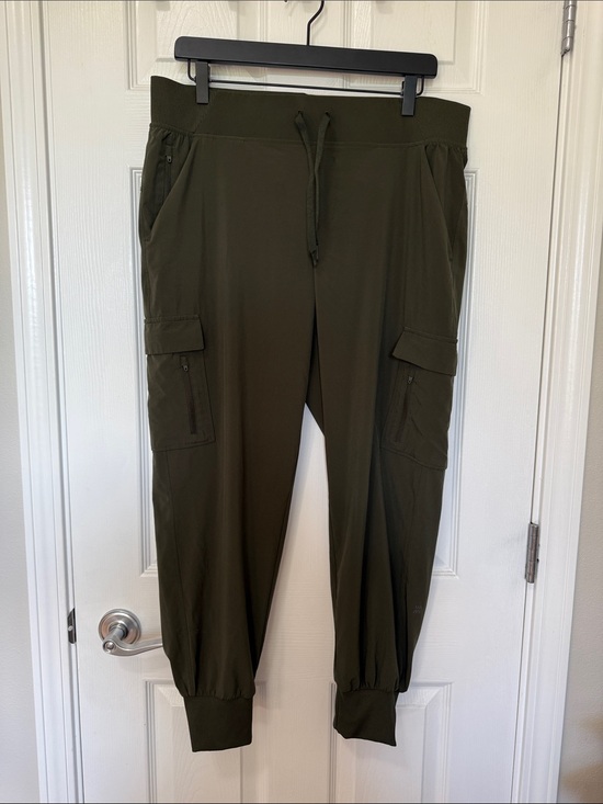 all in motion Pants - Target Women’s All in Motion Cargo Jogger Pants – Olive Green – Size Large